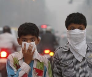 lucknow air is poisonous due to pollution and fog