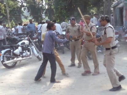 robbery through road jaam in roorkee.