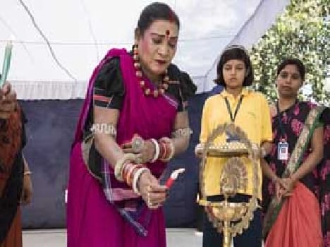 Teejan Bai presented to Draupadi swayamvar