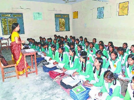 Jijiaisi four years in the Army, not the principal