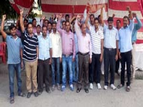 Engineers began the relay hunger strike