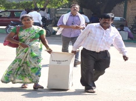 Decide the fate of 995 candidates today