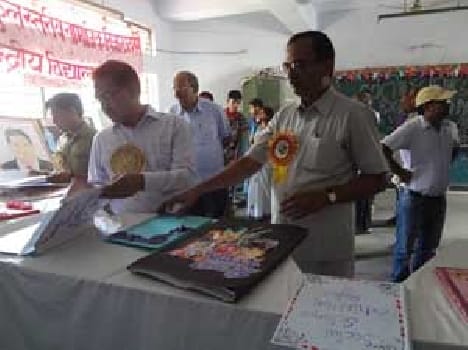 Students Dikhaai talent