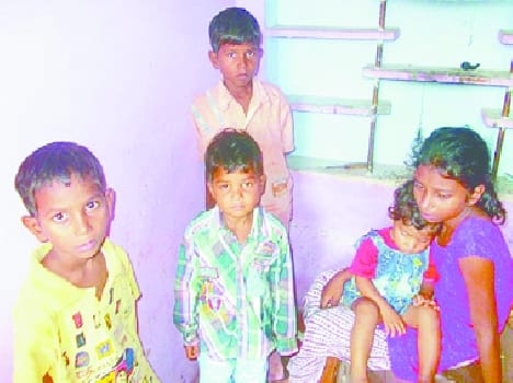 Husband killed together  with lover