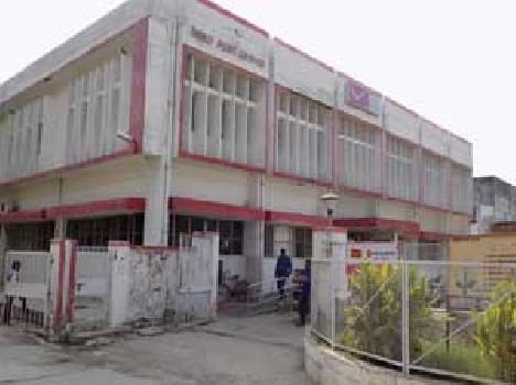Post office in bad condition in jaunpur