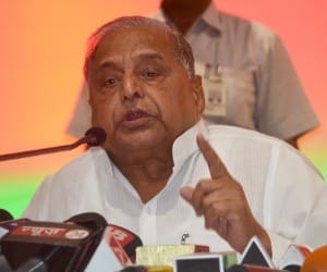 mulayam singh tells side effects of mobile