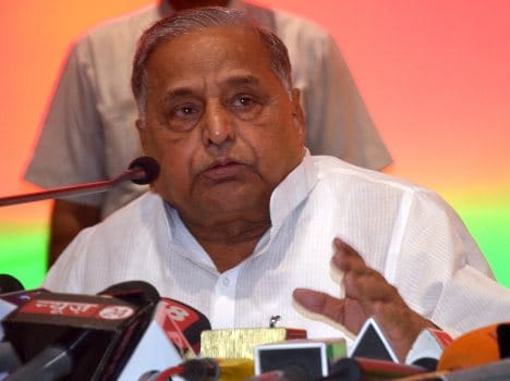 I leave janta pariwar due to congress: Mulayam