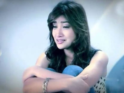Model robbed by another model and TV actress