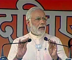 Grand alliance demand EC ban on modi live rally
