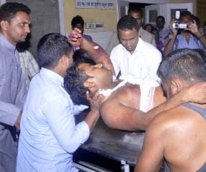 5 people of a family cut in sultanpur