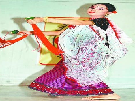 Manipuri dance presented