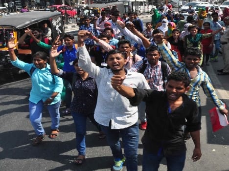 nakiram college hungama 