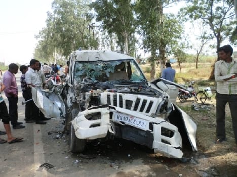 Two killed in crash, six injured