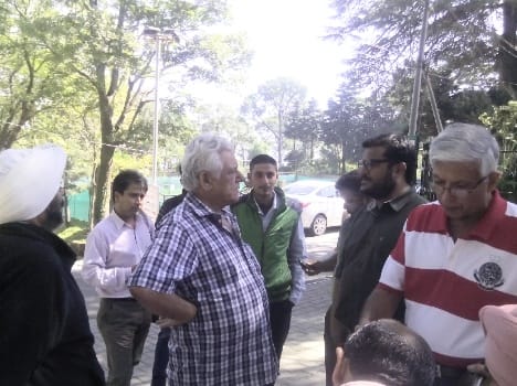 Bollywood actor om puri denied entry due to dress code in Khushwant Singh Literary Festival kasauli solan himachal pradesh.