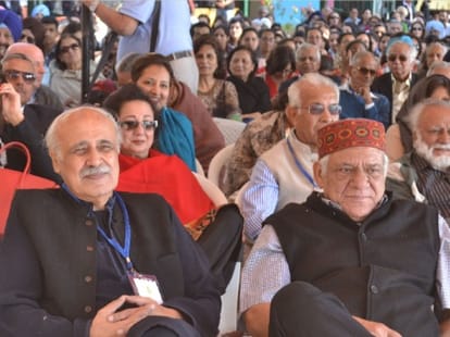 Bollywood actor om puri denied entry due to dress code in Khushwant Singh Literary Festival kasauli solan himachal pradesh.