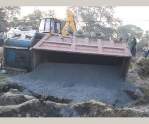 Seven people died in an accident.