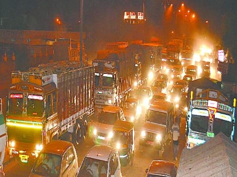 traffic jam from day to eve