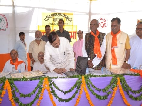 tourism minister mahesh sharma in mathura
