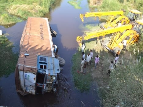 one died in an accident on NH-2