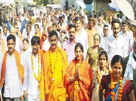 881 in the final stage of the nomination made