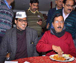 aap leader accused his wife to kidnap him