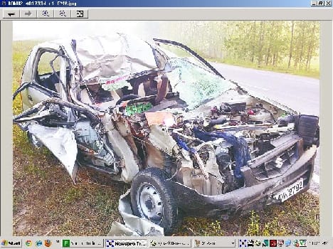 Mini truck crushed the woman