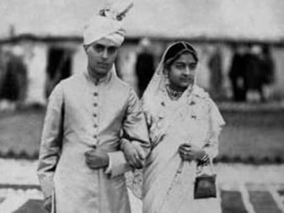 when jai prakash naryan console to indira gandhi