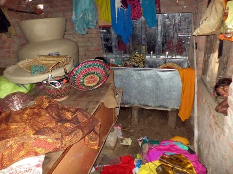 Millions looted by robbers in Buddhapurwa