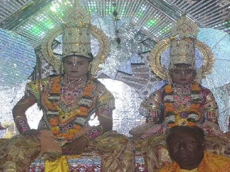 rambarat manotsav, dancing devoties