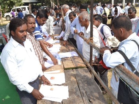 Two blocks of the voters decided to candidates