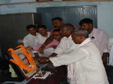 Dr. death anniversary. The tribute to Lohia