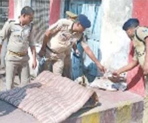 unnao station get warning of bomb blast