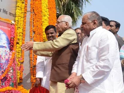 Mulayam Singh Yadav speaks about Bihar election.