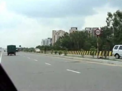 no need of changing the name of shaheed path in lucknow