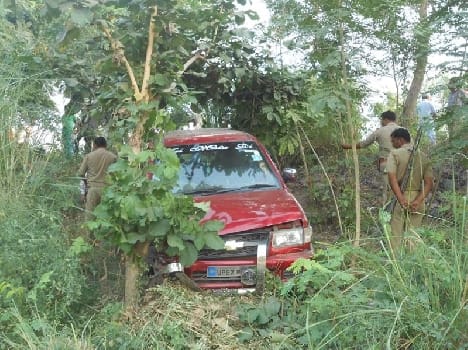 one brother died and sister is serious injured in an accident