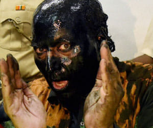 sudheendra kulkarni comparision with kasab in samna