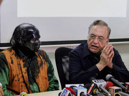 sudheendra kulkarni comparision with kasab in samna