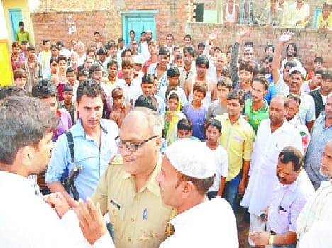 organically at the polling station of Kotana 