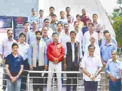 Real Estate market closed on tuesday