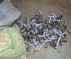 Fire cracker powder from mobile radiation, student blight
