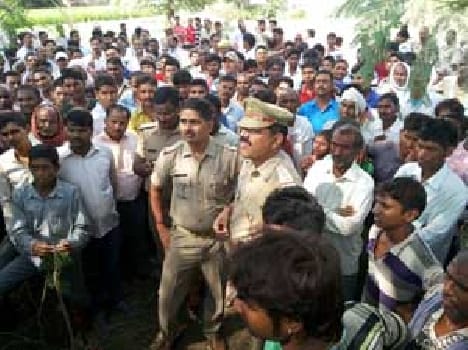 Disasters including Sub Inspector road in five killed