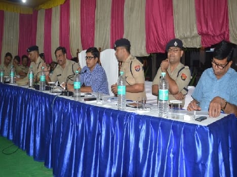 voting for panchayat poll in mathura