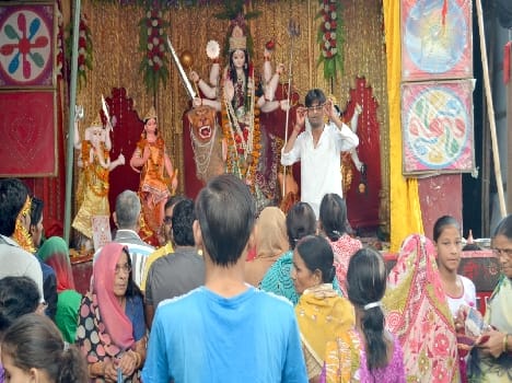 Rows in the fourth day of Navratri temples