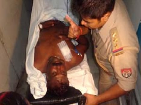 Jipan candidate 's husband shot , in critical condition