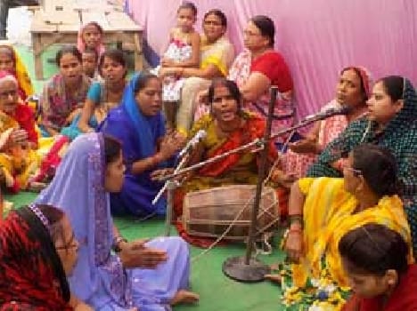 Temples , pandals descended faithful
