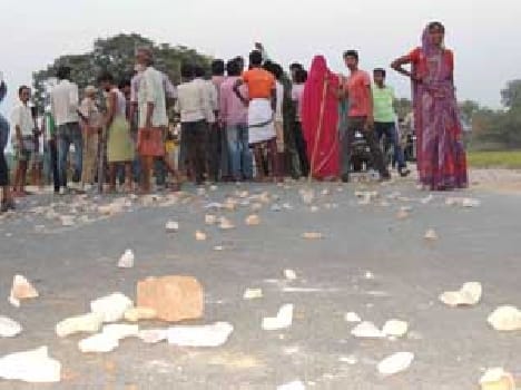 Violence and chaos among the 56.19 percent voting