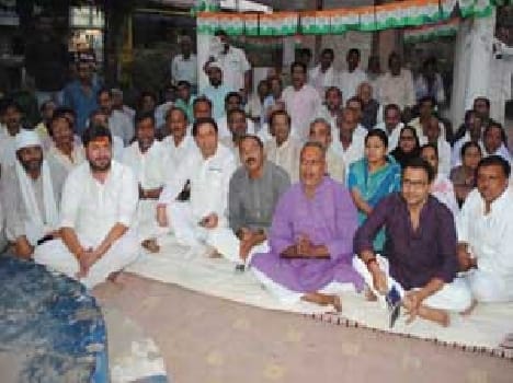 Arrest of civil disobedience movement in protest of MLA
