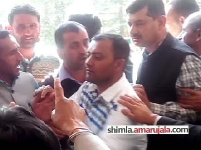 fight in bjp worker at chopal shimla.