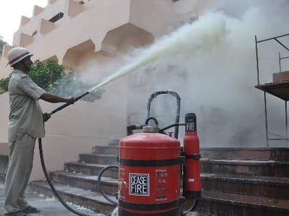 Fire in Shakti Bhawan in Lucknow.