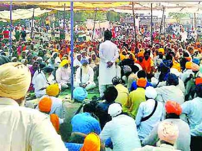 voilence in punjab due to guru granth sahib insult